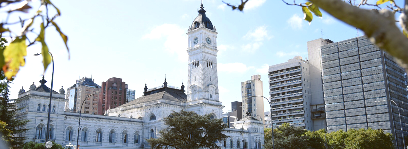 La Municipalidad de La Plata distinguirá la trayectoria de la Profesora Consulta Olga Ravella