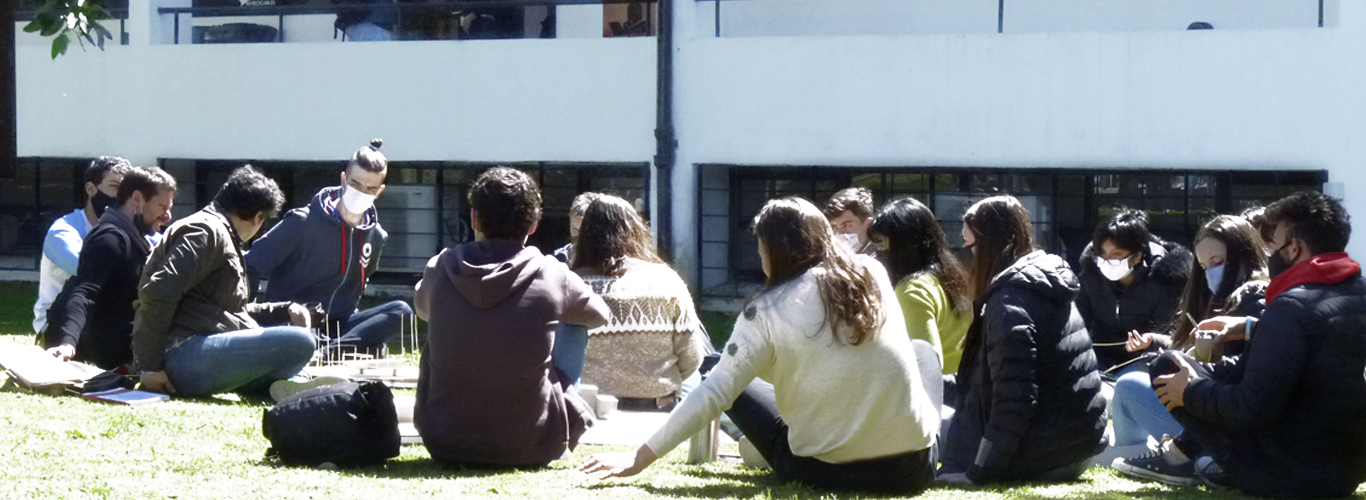 Retorno a la presencialidad de estudiantes y docentes en la FAU