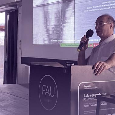 El Arq. Alejandro Lapunzina disertó sobre “Integración y pluralidad: la Arquitectura en todas las cosas” en la FAU