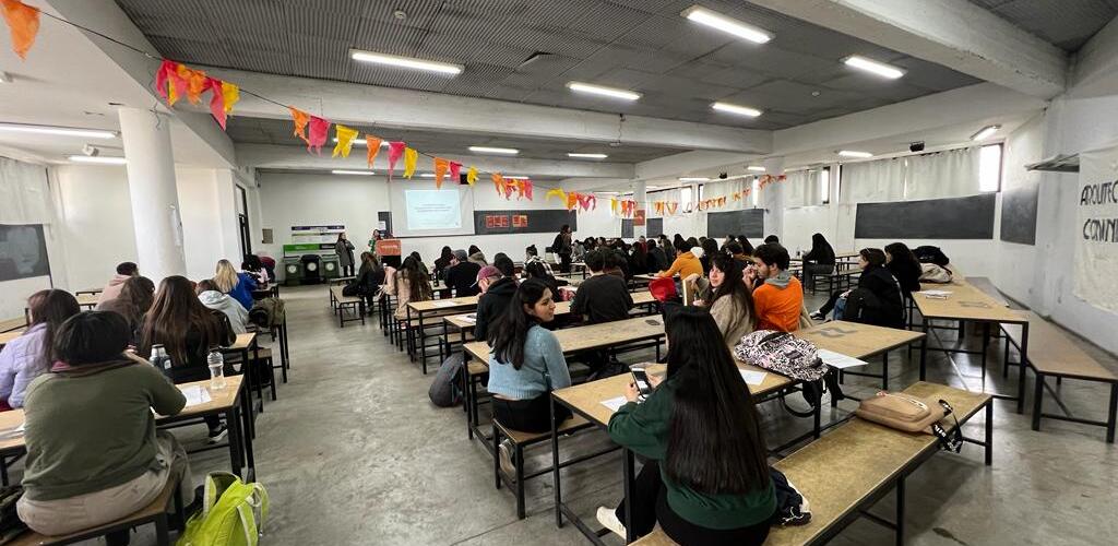 Comenzó el Taller “Coordinación de Obra. Una perspectiva de la profesión desde la Arquitectura Crítica y Popular”