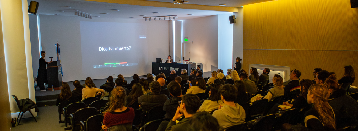 La Plata 2082: Willy Müller, Eva Castro, Atxu Amman y Marcelo Vila se presentaron en la FAU