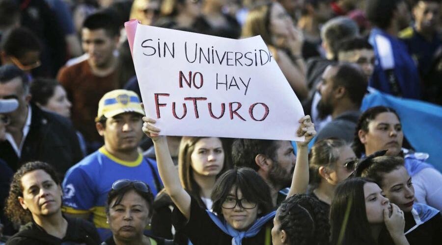 La universidad pública: Base de la democracia y el desarrollo social